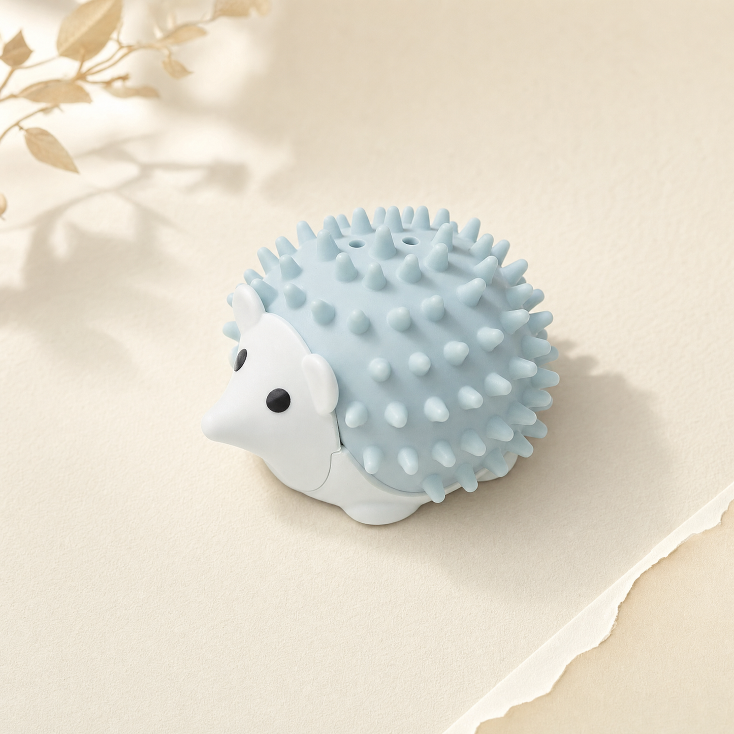 Nadenade Arch soft rubber hedgehog cat groomer in powder blue